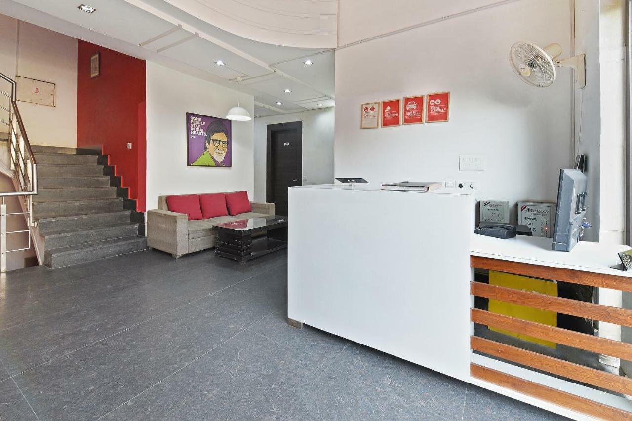 فندق Oyo Flagship 387 Moulsari Avenue غورغاون المظهر الخارجي الصورة